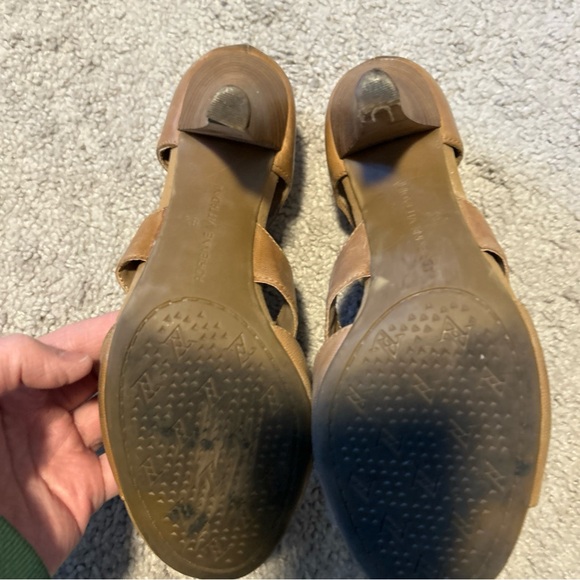 Adrienne Vittadini women size 8.5 tan leather open toe high heel shoe Viktor - Picture 4 of 6